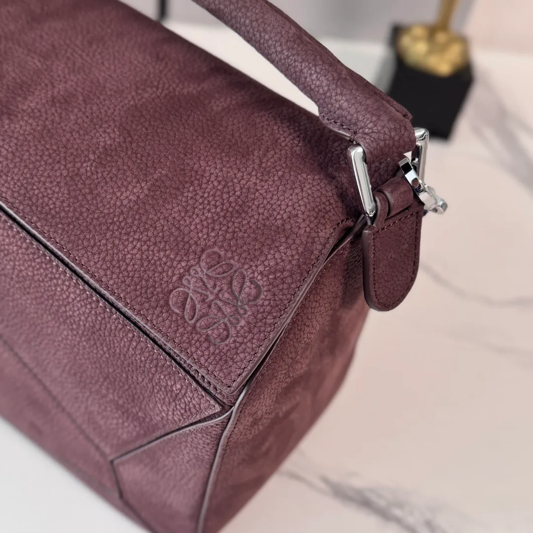 Классические Сумки Женские Loewe 11674526