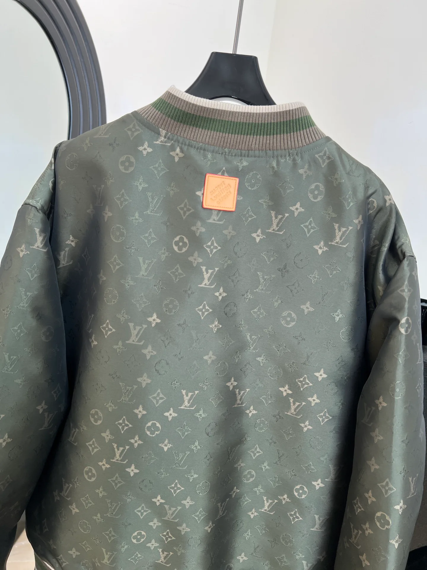 Куртки И Пуховики Мужские Louis Vuitton 720113