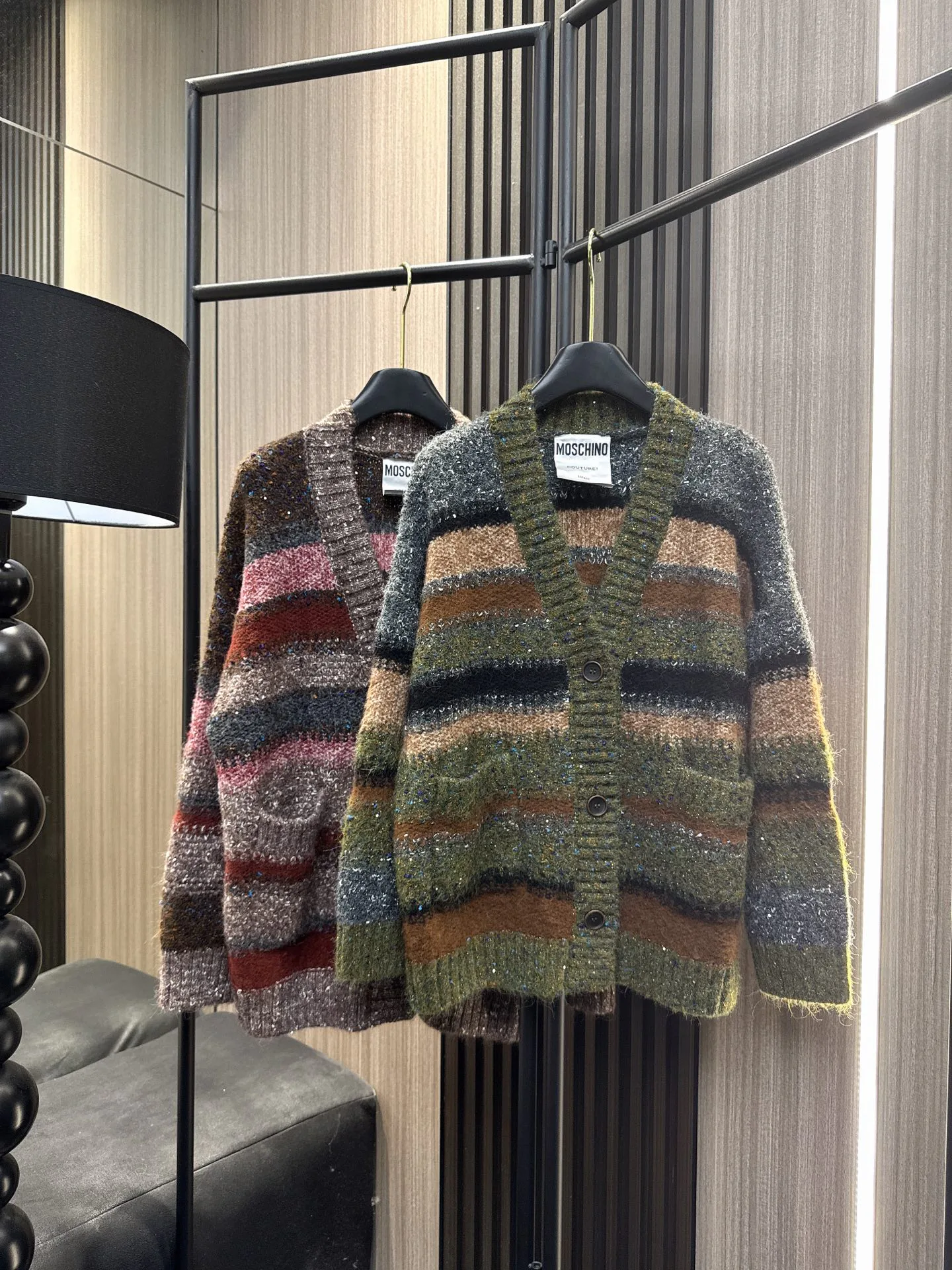Джемперы И Свитеры Женские Moschino 18890990