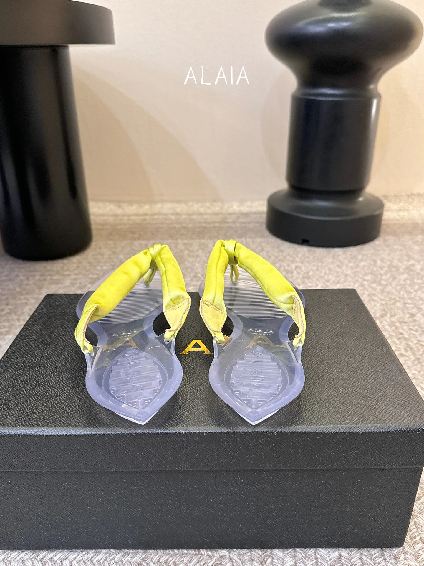 Шлепанцы Женские Alaia 13321054
