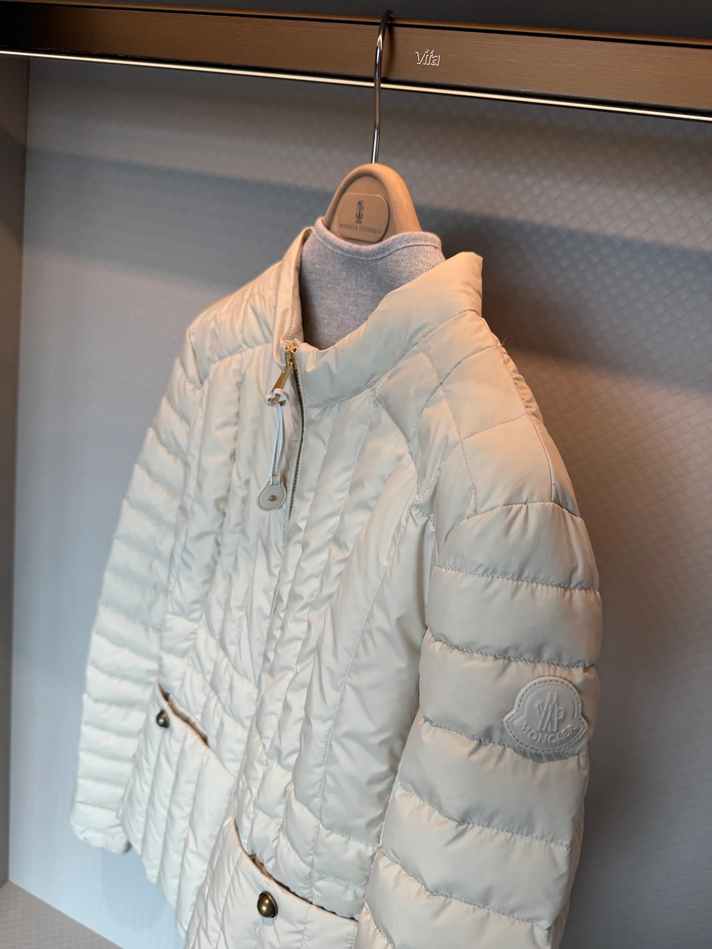 Куртки И Пуховики Женские Moncler 18692531