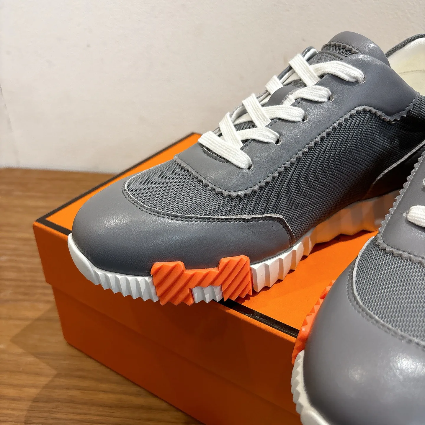 Кроссовки Женские Hermes 18729611