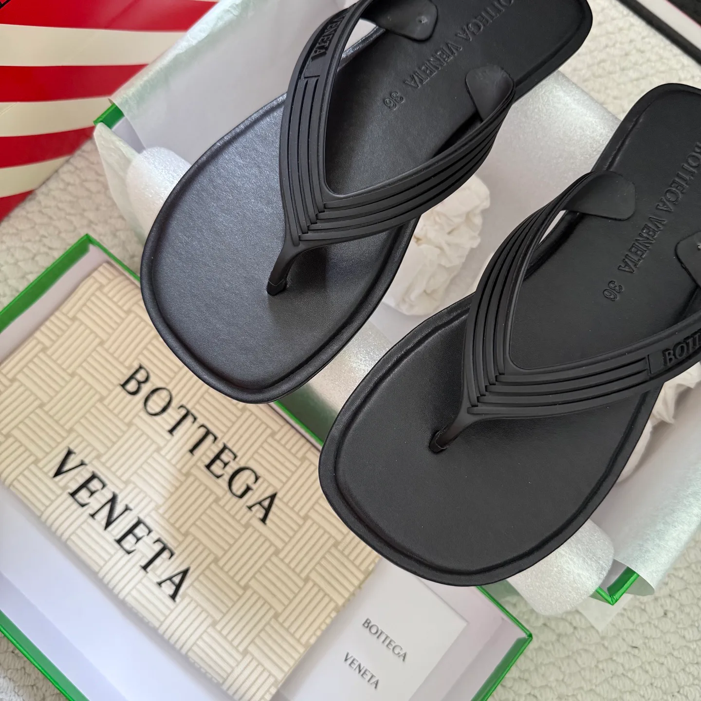 Шлепанцы Женские Bottega Veneta 17386126
