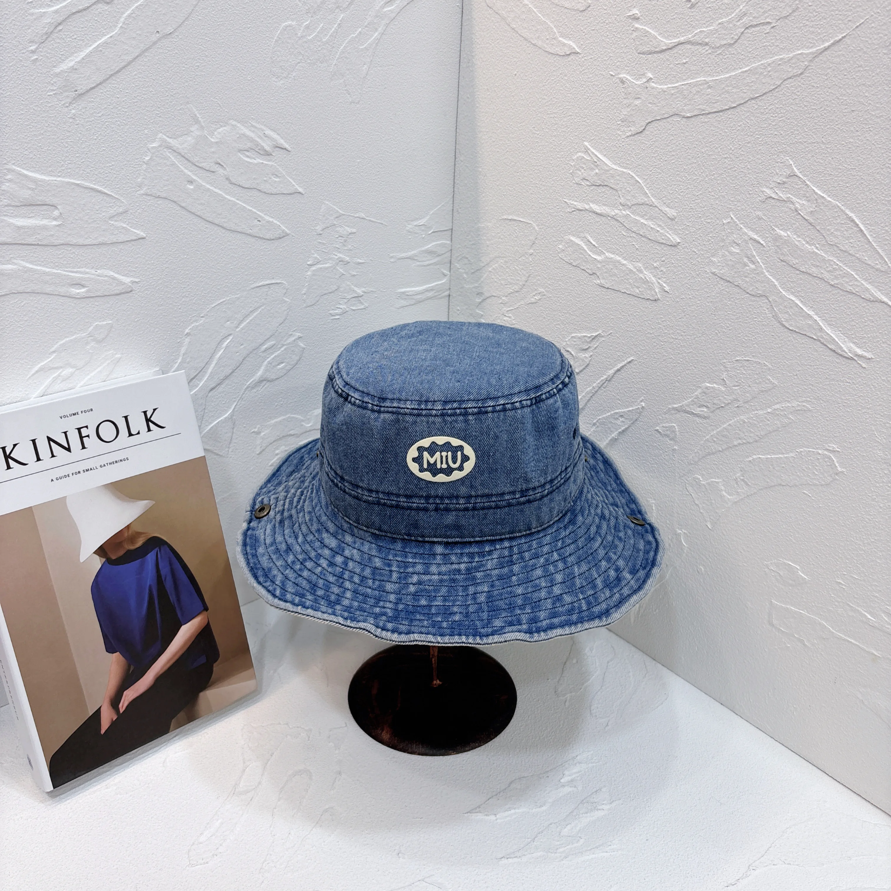 Головные Уборы Miu Miu 9209