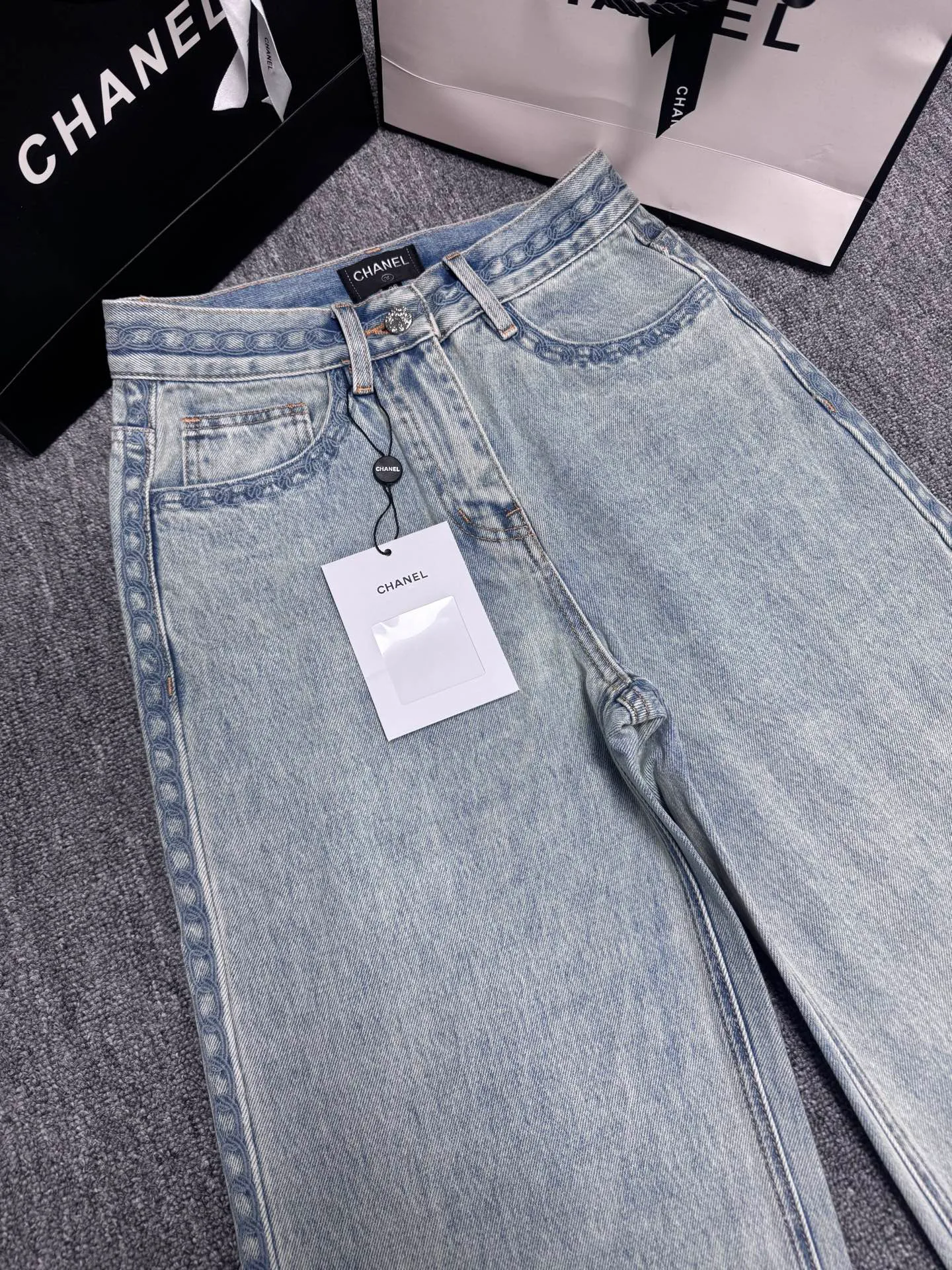 Джинсы Женские Chanel 16897518