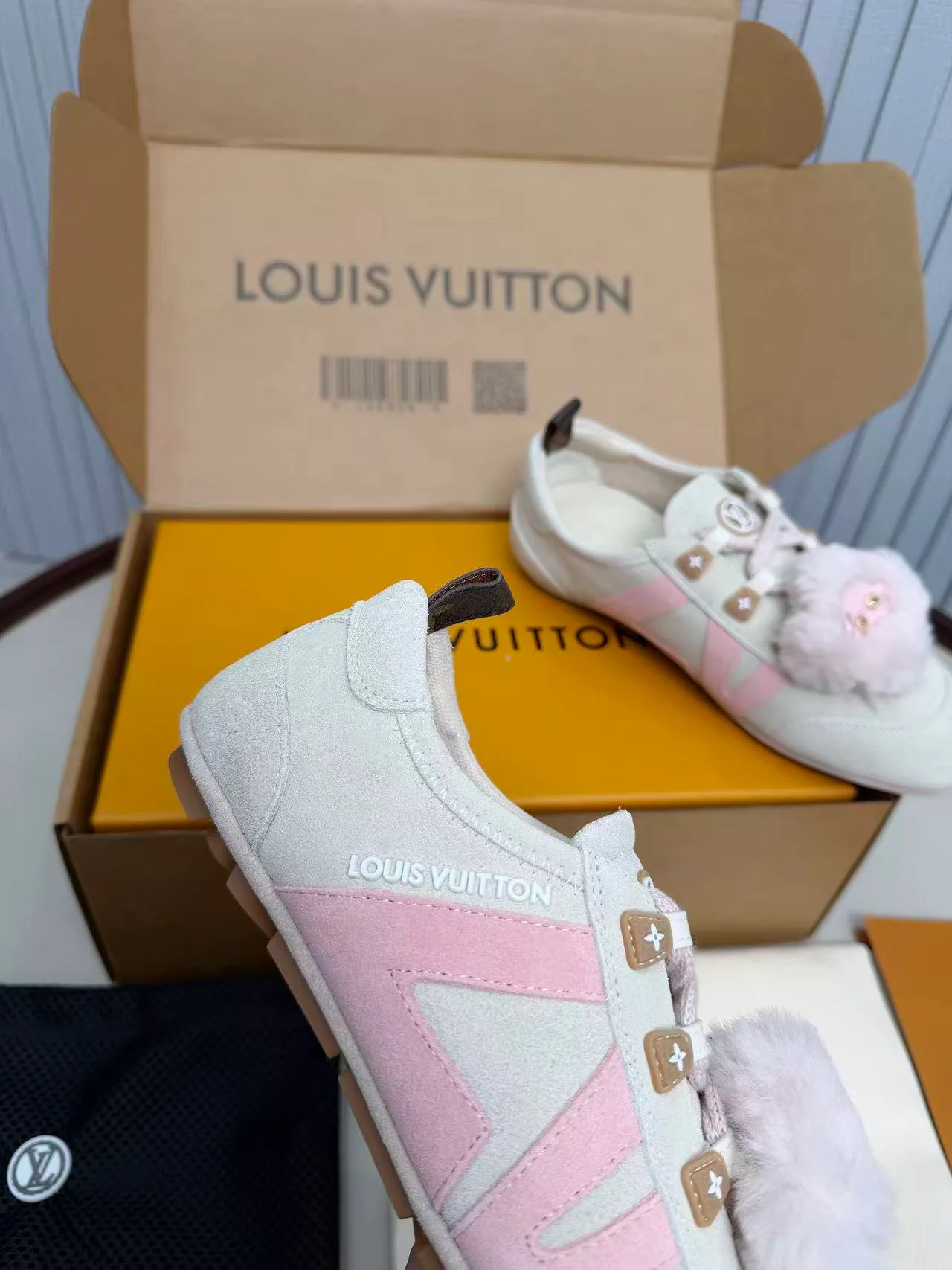 Кроссовки Женские Louis Vuitton 11250634