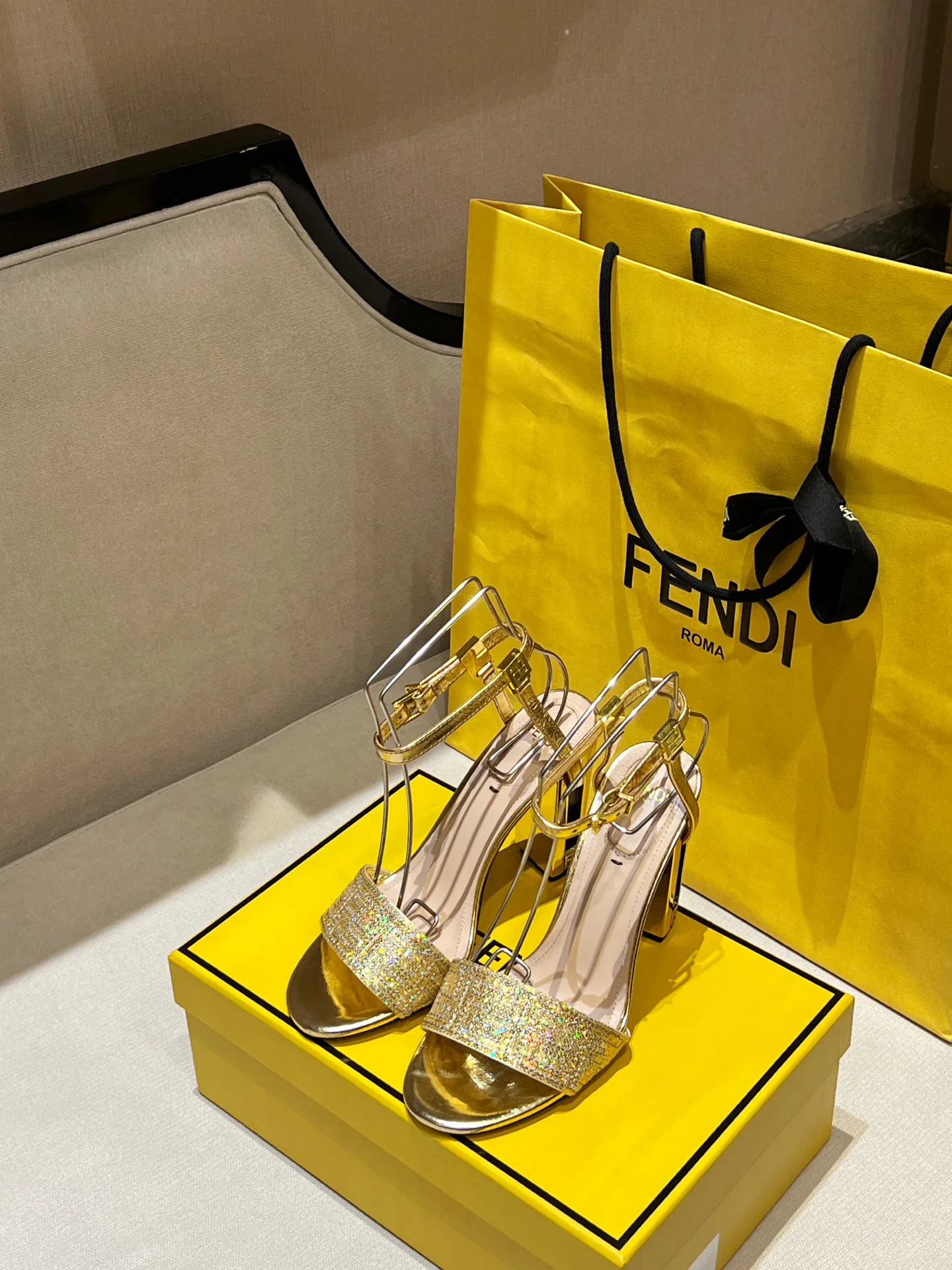 Босоножки Женские Fendi 9288996