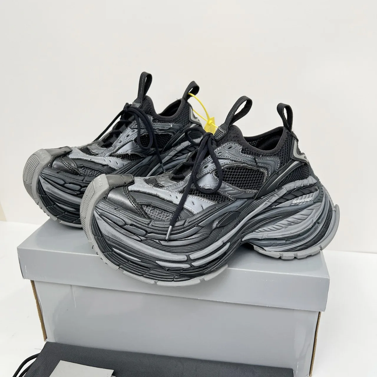 Кроссовки Женские Balenciaga 6428099