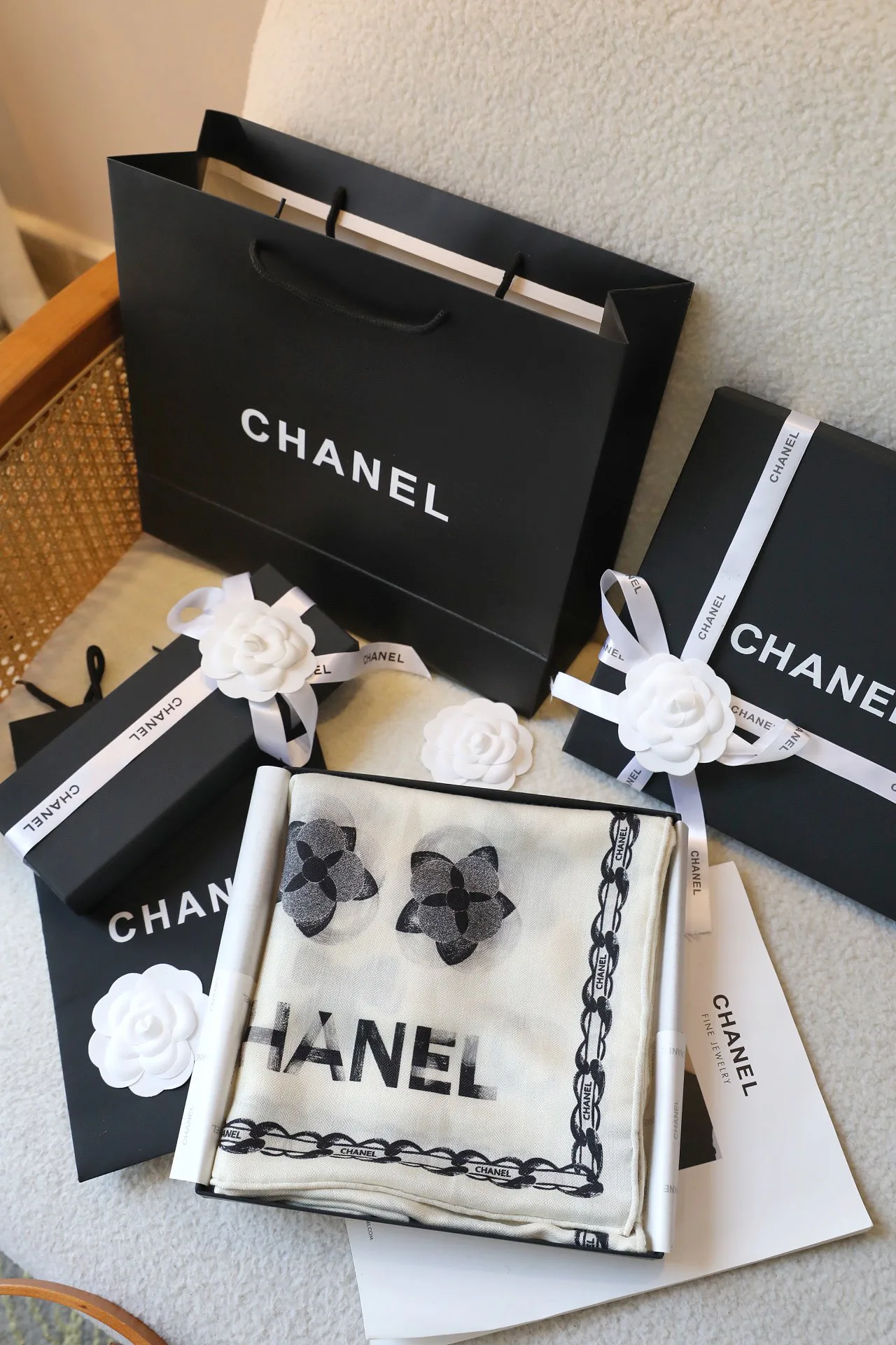 Шарфы Chanel 11631792