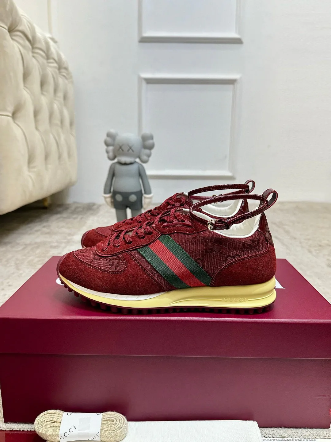 Кроссовки Женские Gucci 944887