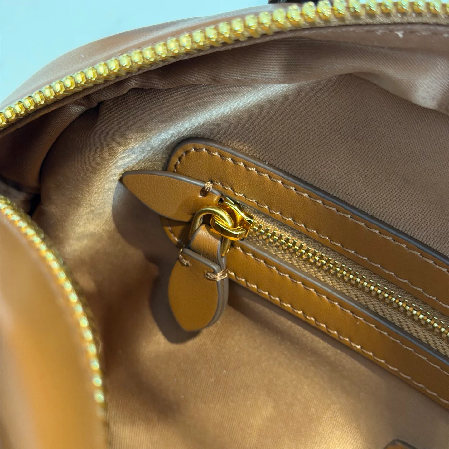 Классические Сумки Женские Miu Miu 1850108