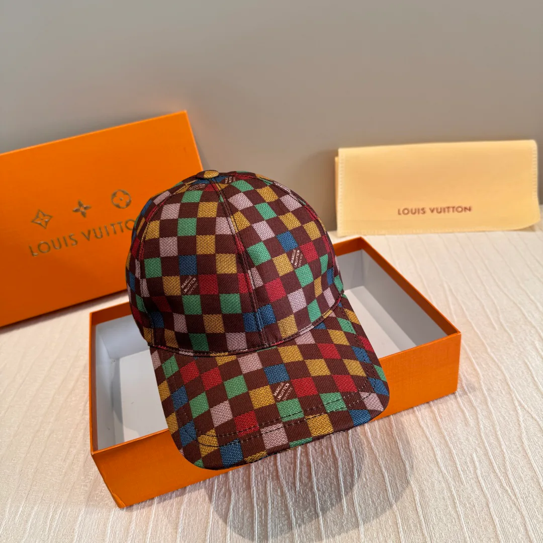 Головные Уборы Louis Vuitton 11529595