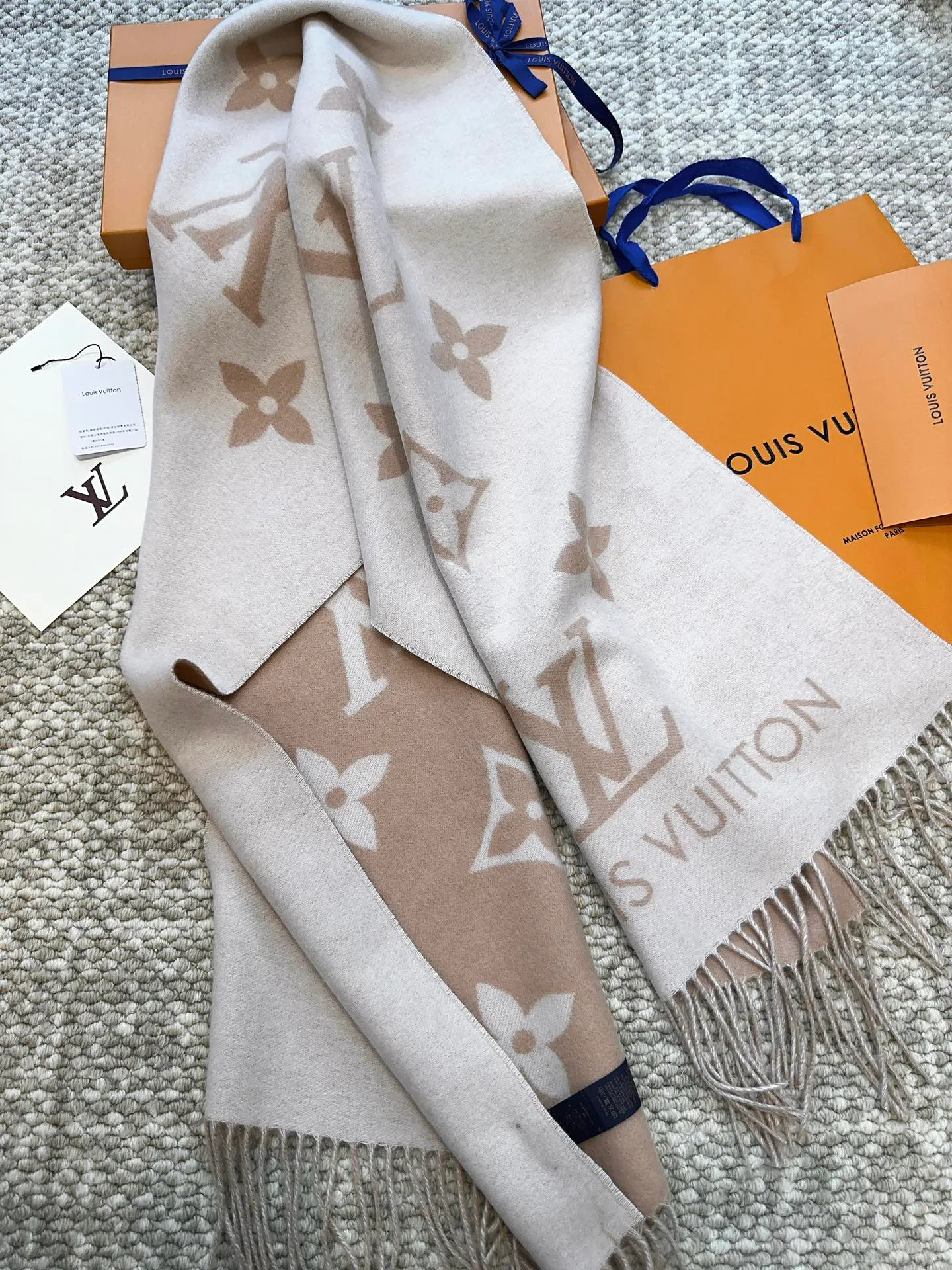 Шарфы Louis Vuitton 4414