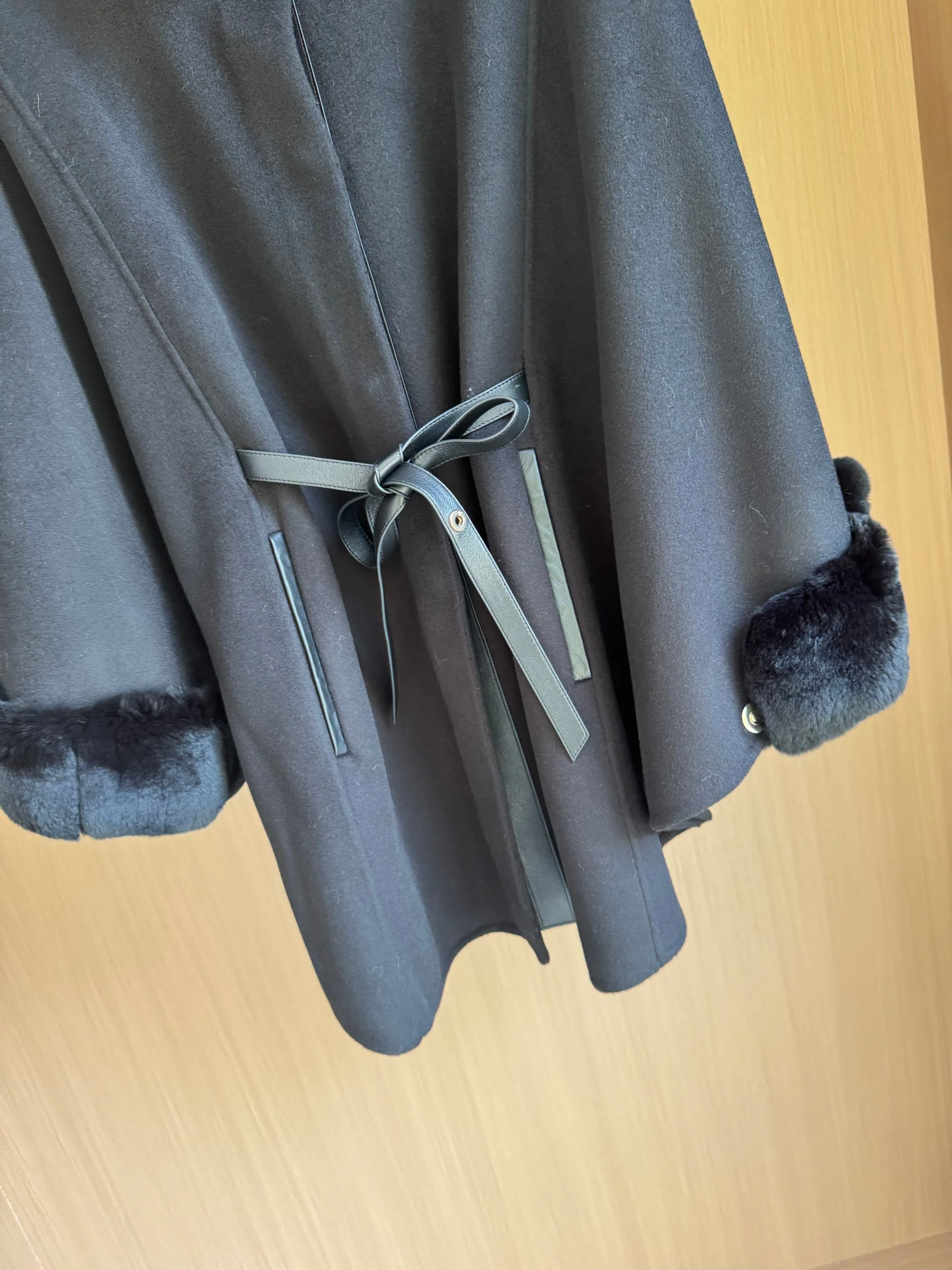 Пальто Женские Loro Piana 17958846