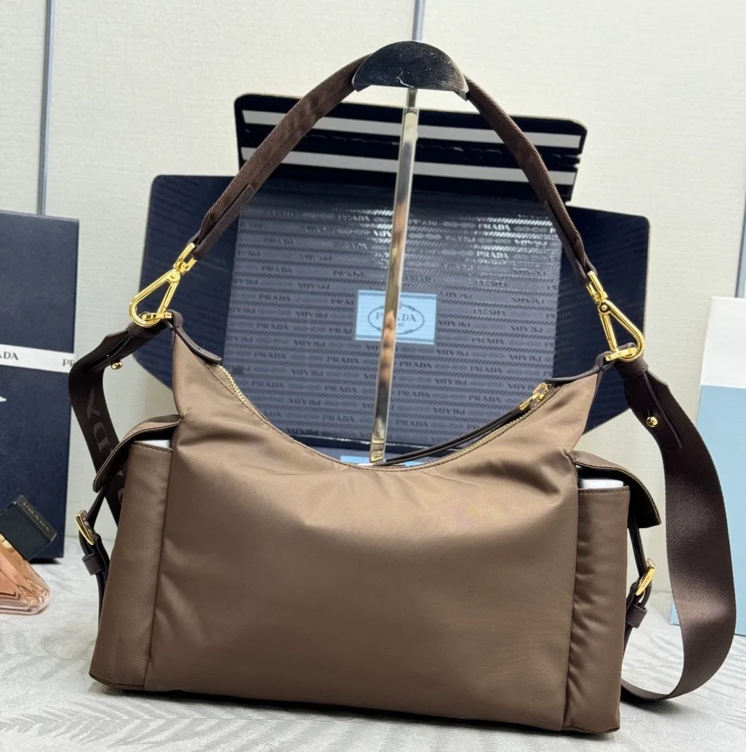 Сумки На Ремне Женские Prada 12583852