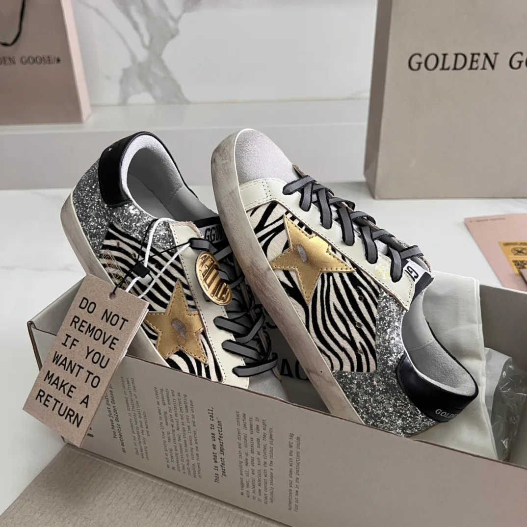 Кроссовки Женские Golden Goose 16995658