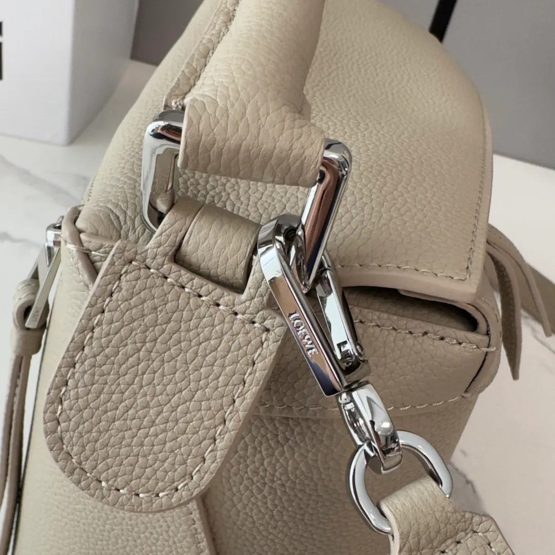 Классические Сумки Женские Loewe 13401795