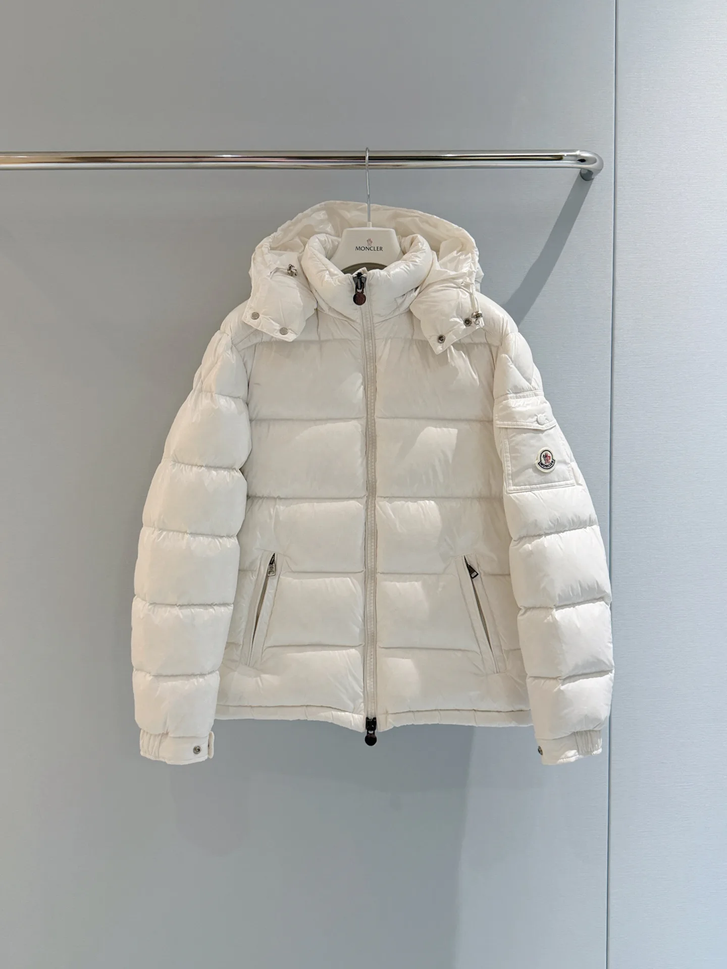 Куртки И Пуховики Женские Moncler 19101104