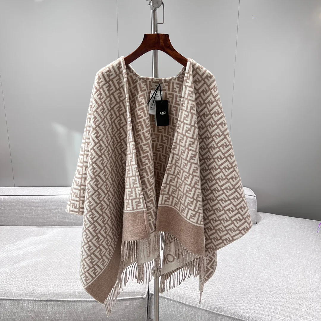 Шарфы Fendi 17992117