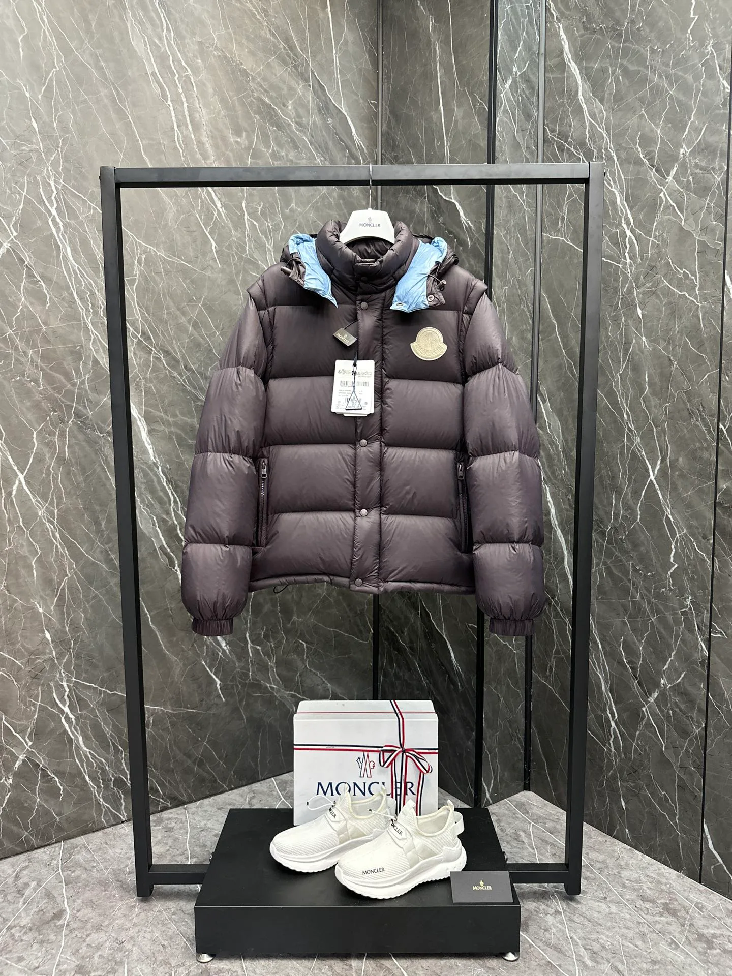 Куртки И Пуховики Женские Moncler 18609612
