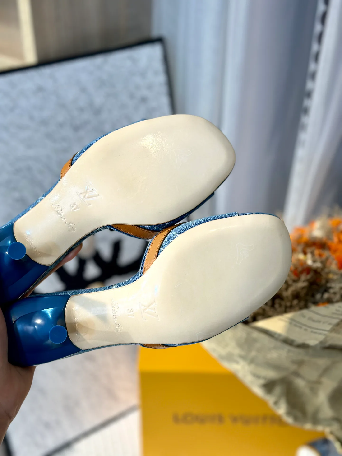 Босоножки Женские Louis Vuitton 24270