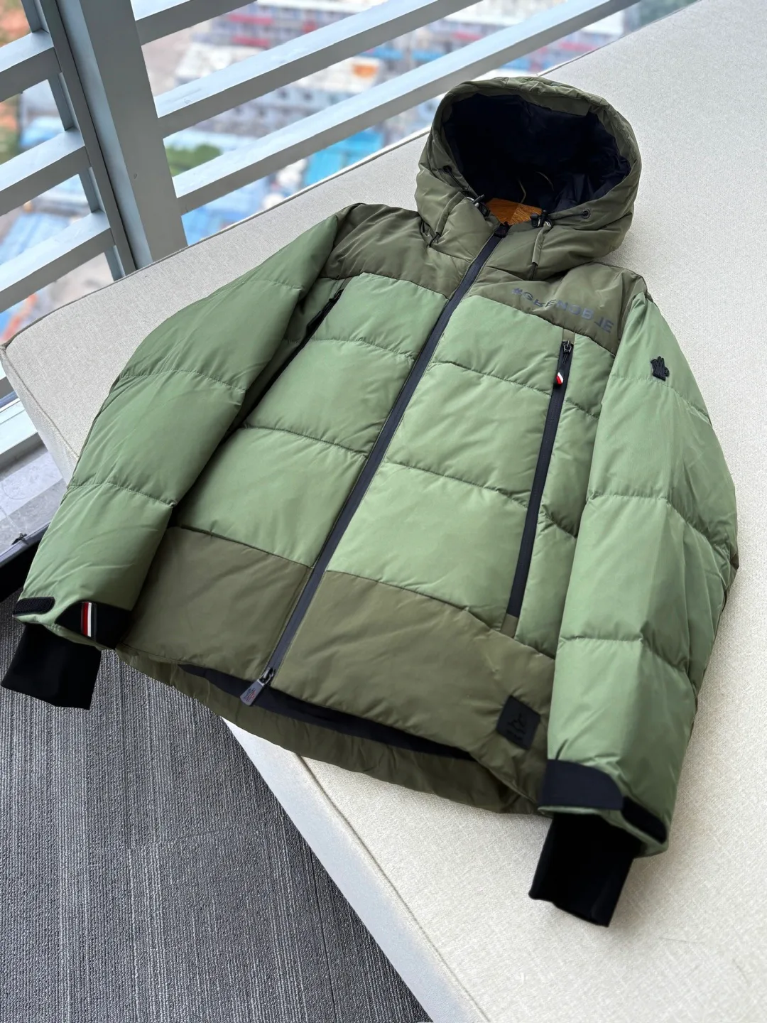 Куртки И Пуховики Мужские Moncler 799689