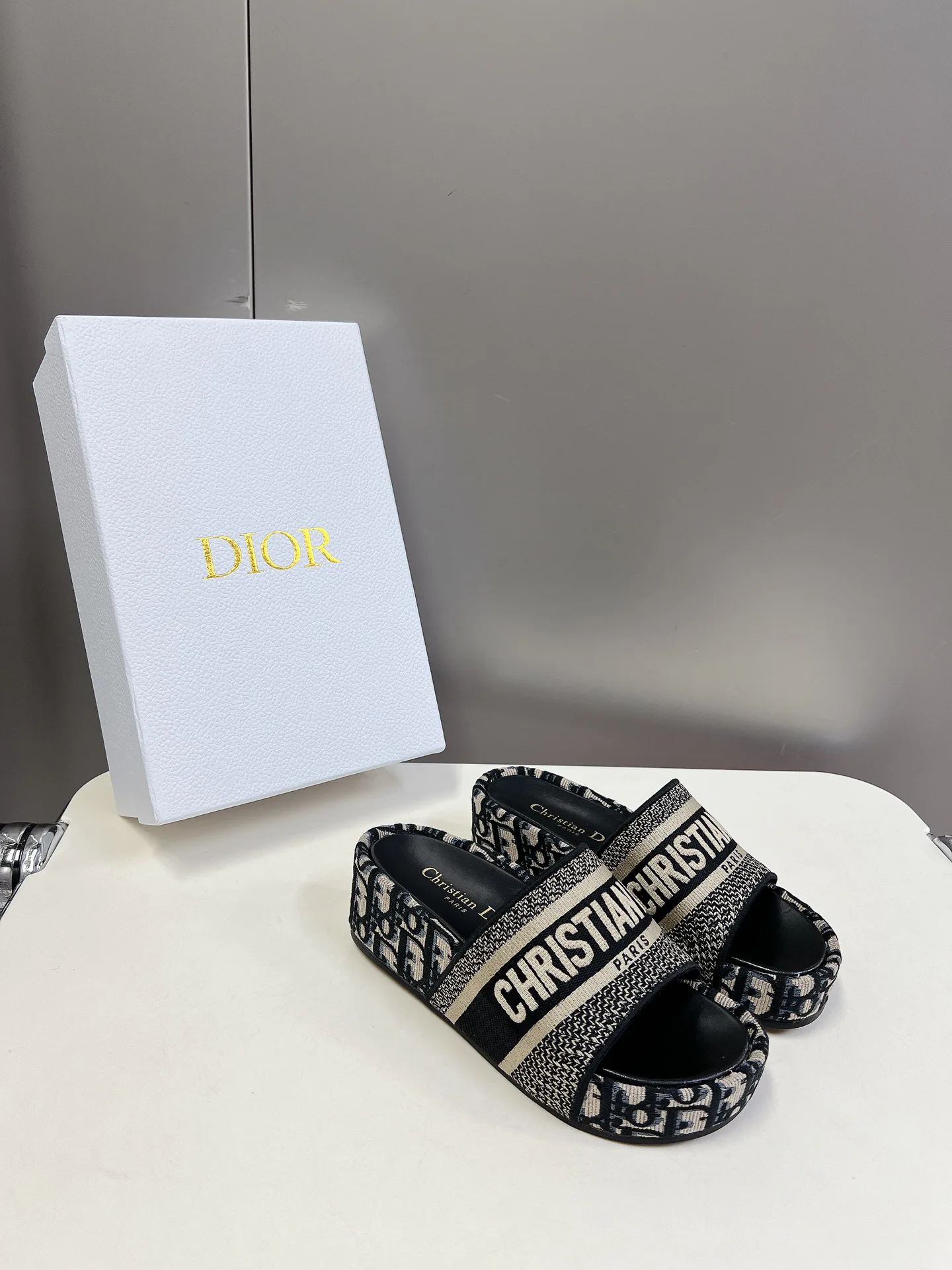 Сандалии Женские Christian Dior 11707852