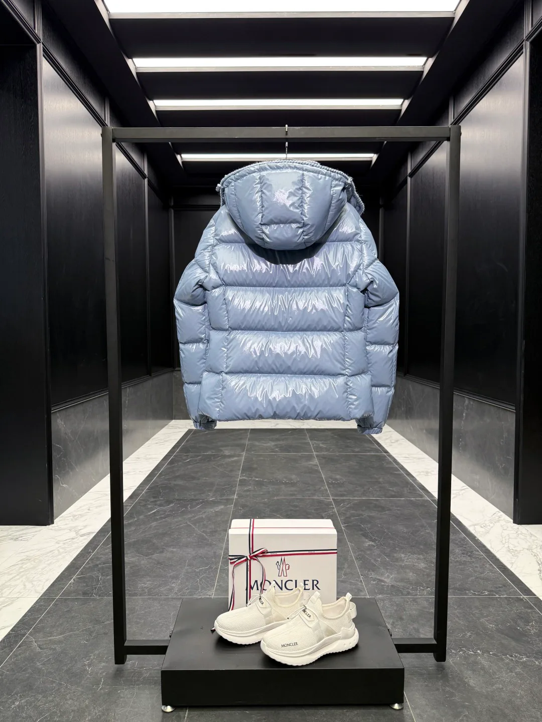 Куртки И Пуховики Женские Moncler 18741298