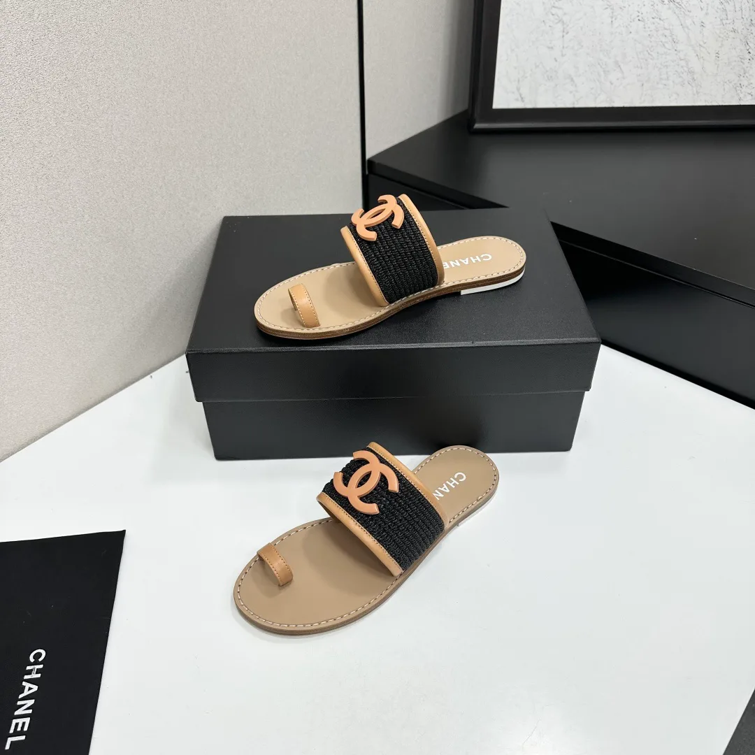 Шлепанцы Женские Chanel 11738528