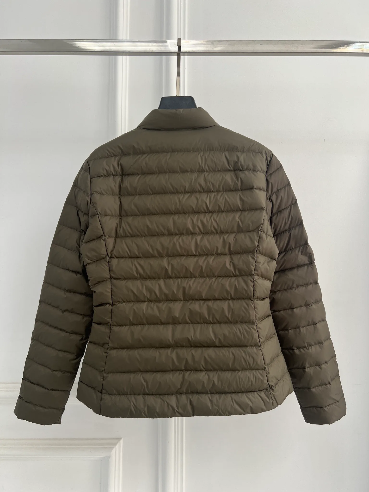 Куртки И Пуховики Женские Moncler 18416155