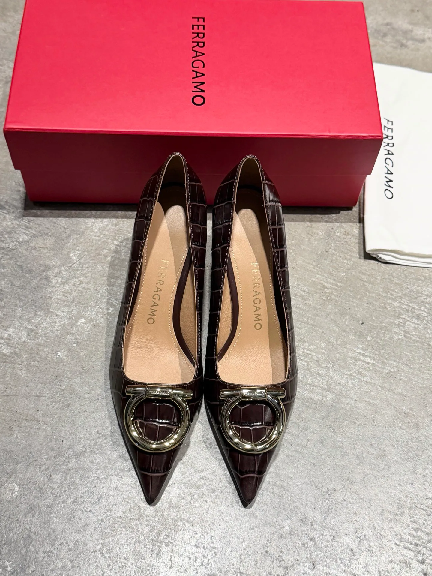 Туфли Женские Salvatore Ferragamo 17897969