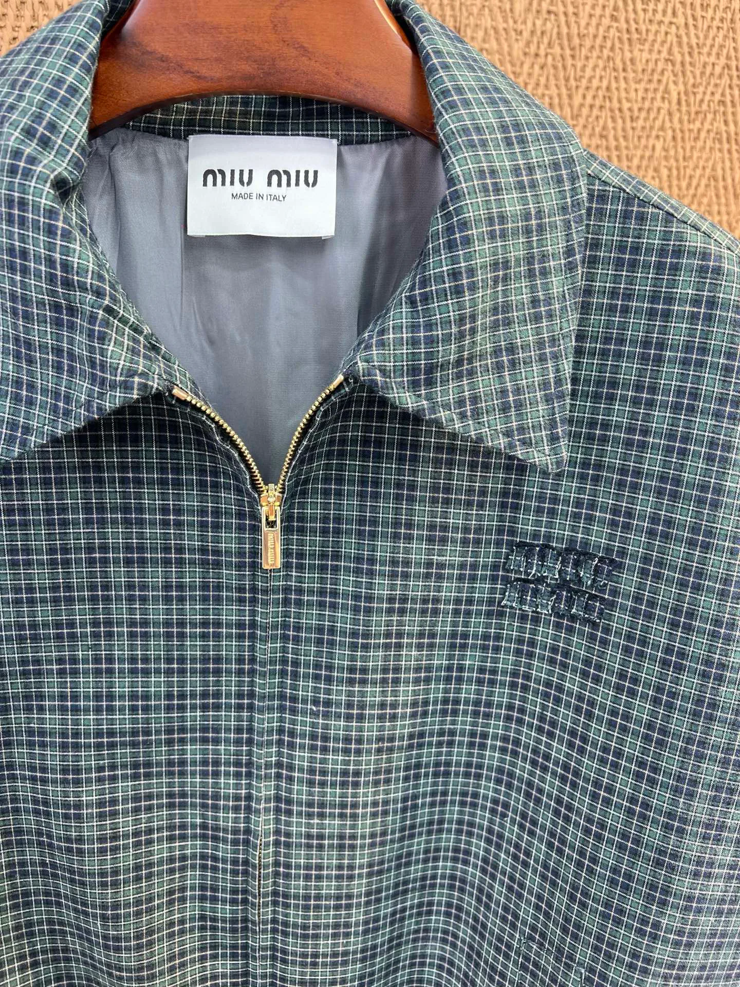 Куртки И Пуховики Женские Miu Miu 18576715