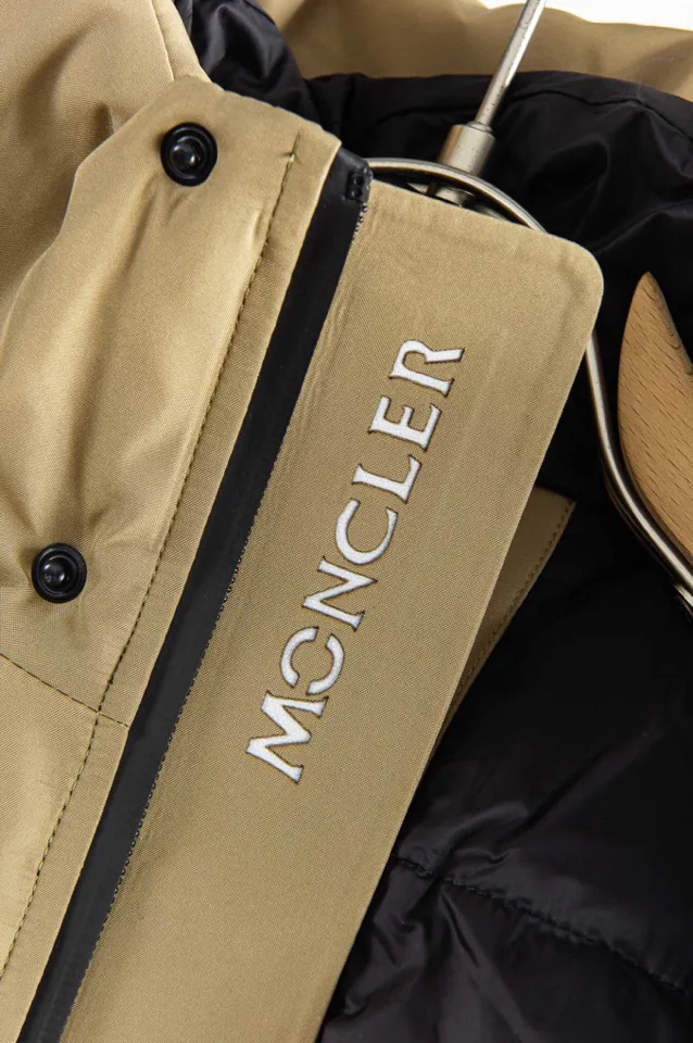 Куртки И Пуховики Женские Moncler 819060