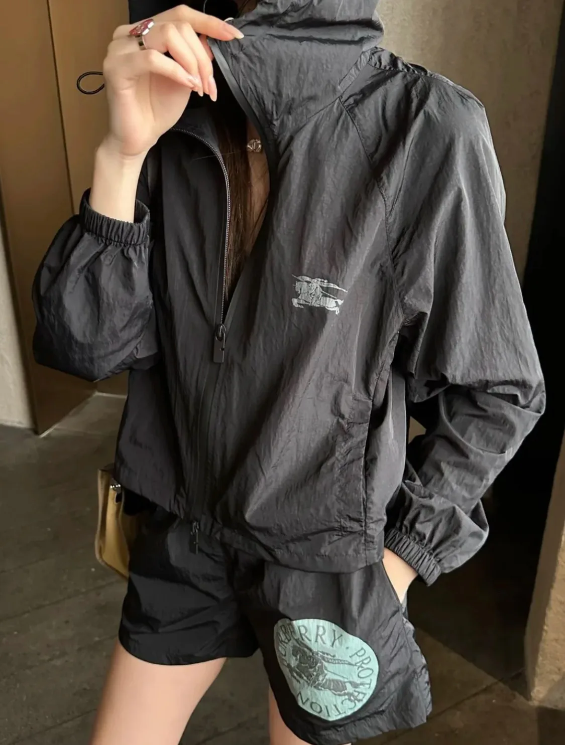 Куртки И Пуховики Женские Burberry 11224937