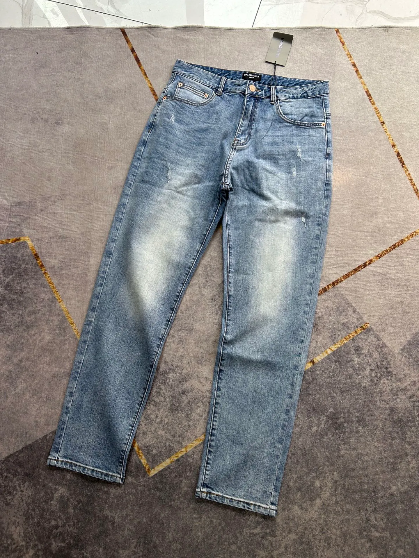 Джинсы Женские Balenciaga 10658011