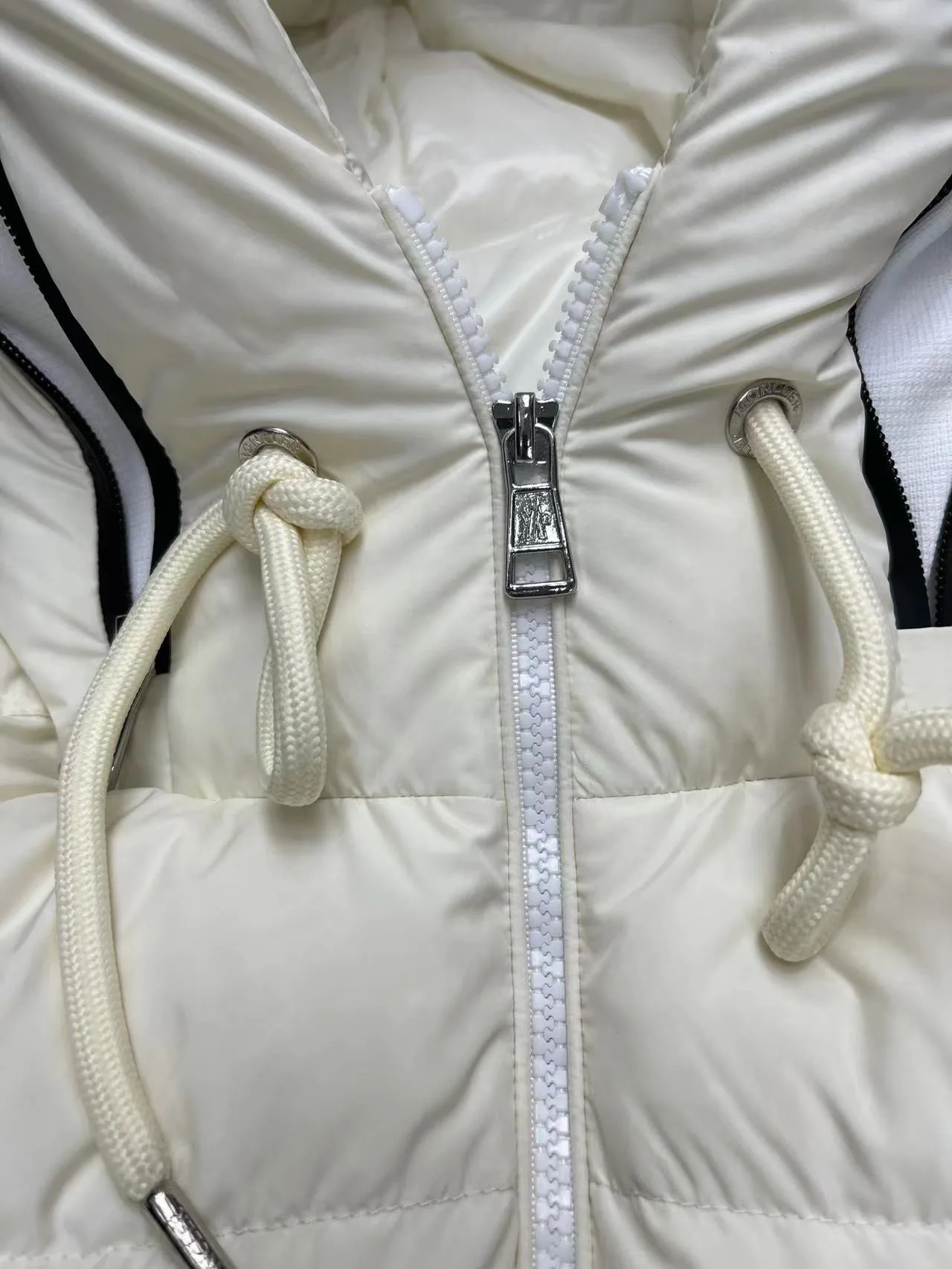 Куртки И Пуховики Женские Moncler 19775156