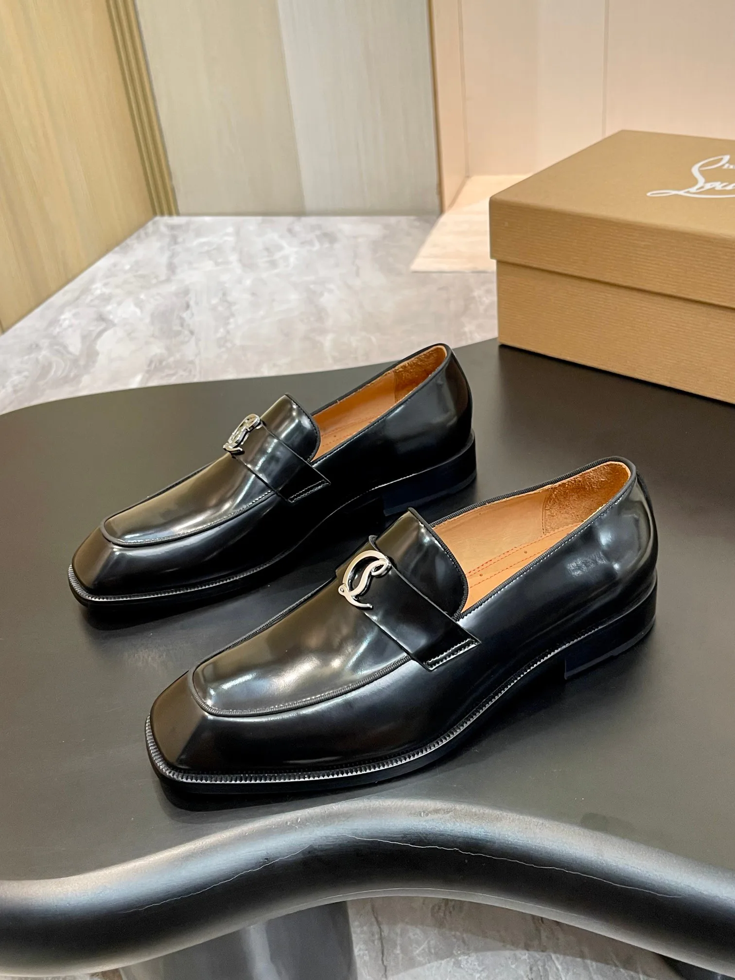 Лоферы И Туфли Мужские Christian Louboutin 18119112