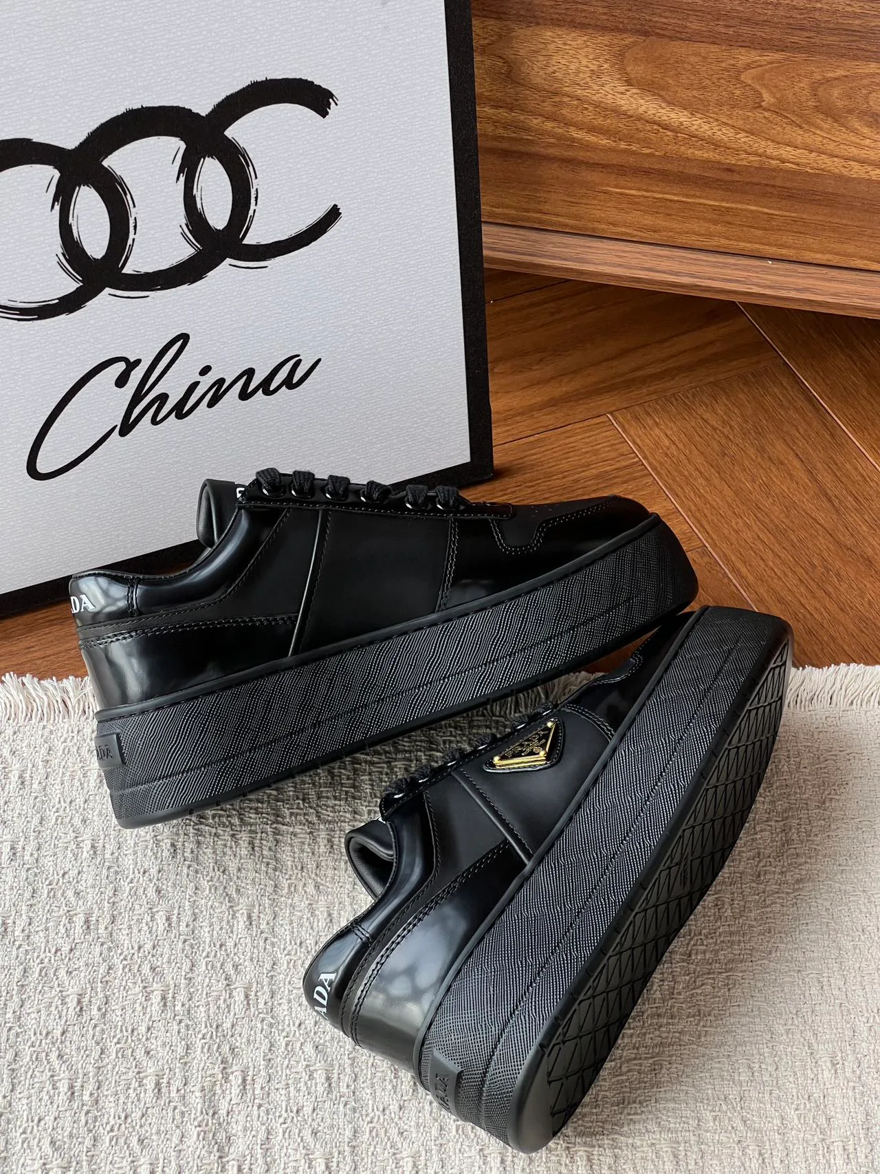 Кроссовки Женские Prada 18170786