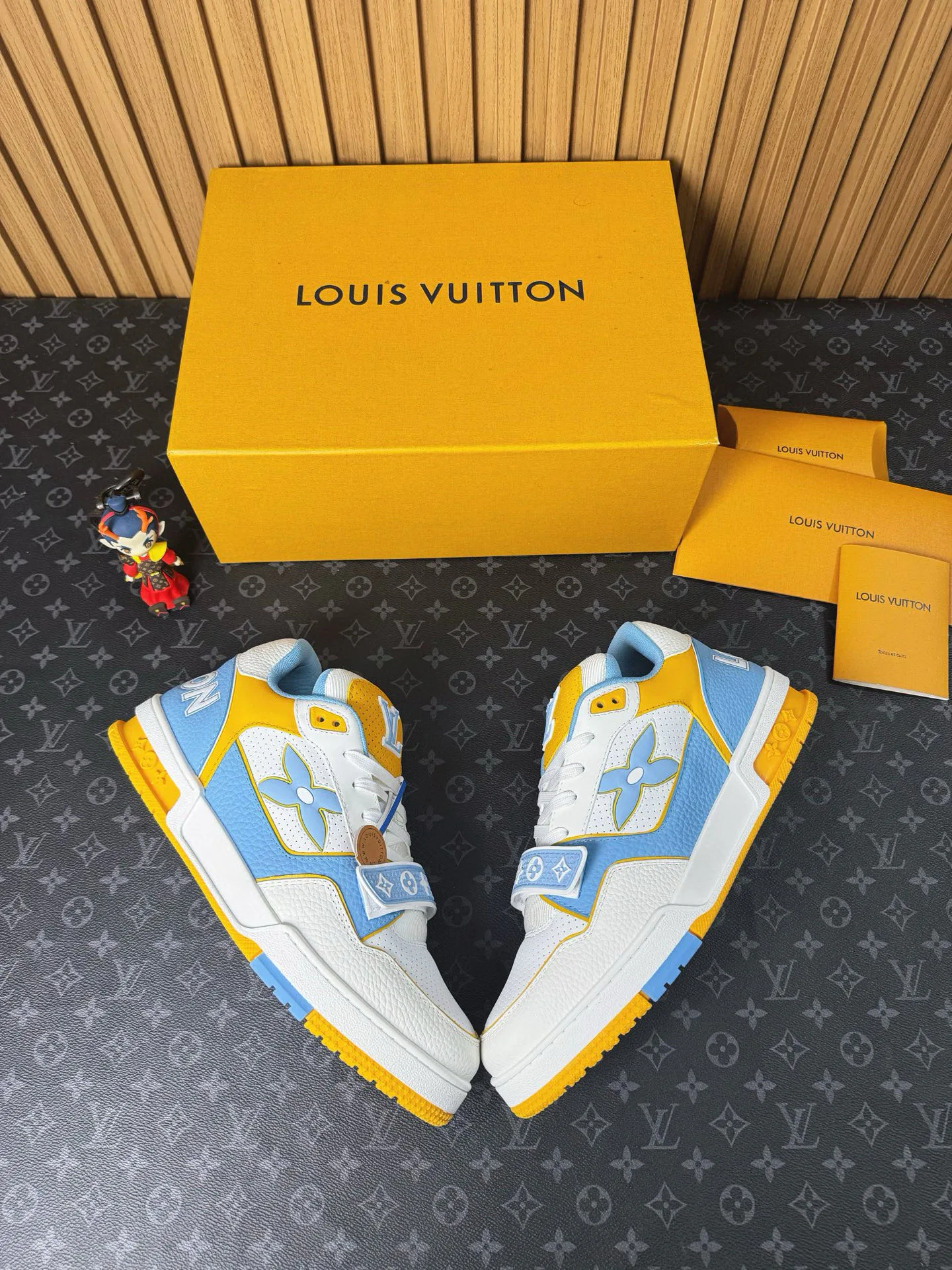 Кроссовки Женские Louis Vuitton 1124292