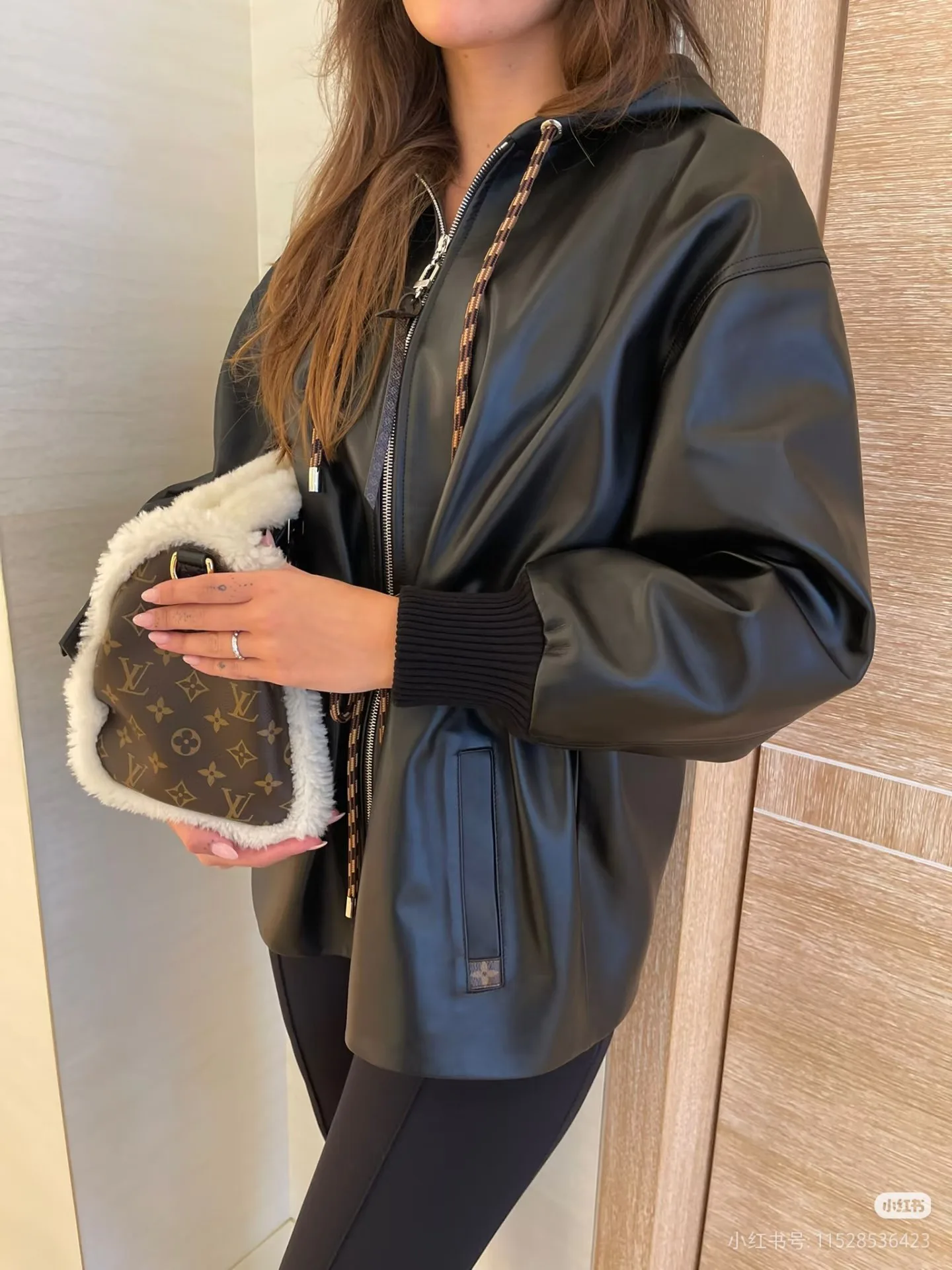 Кожаные Куртки И Дублёнки Женские Louis Vuitton 630560