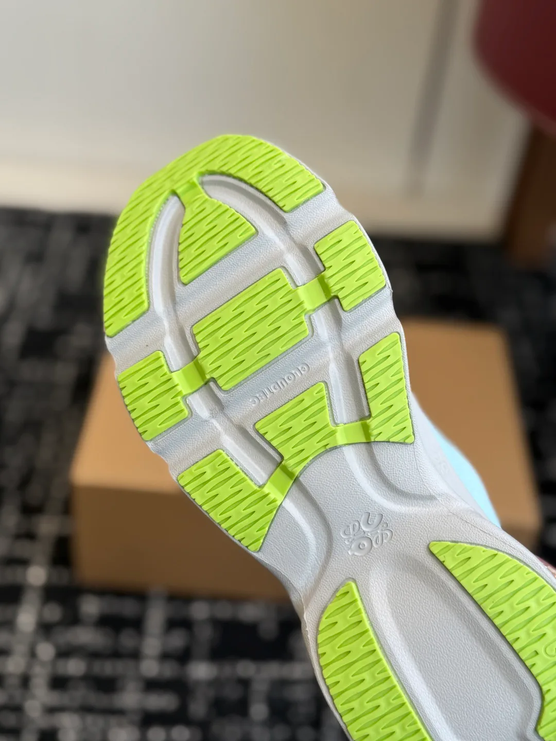 Кроссовки Женские Loewe 735442