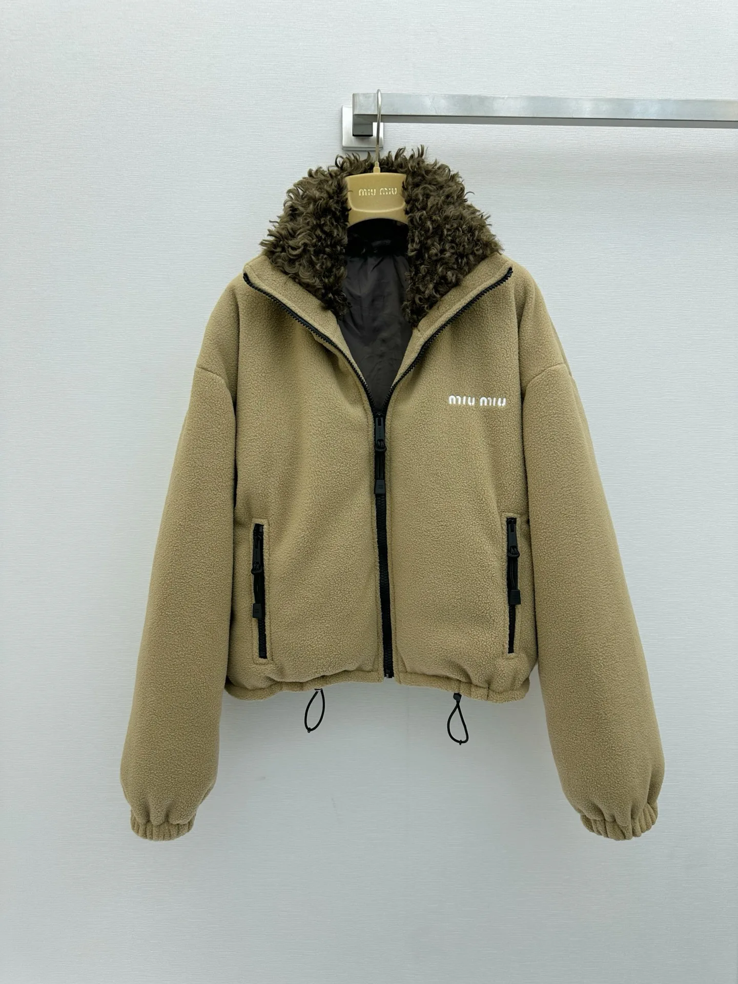 Куртки И Пуховики Женские Miu Miu 18364702