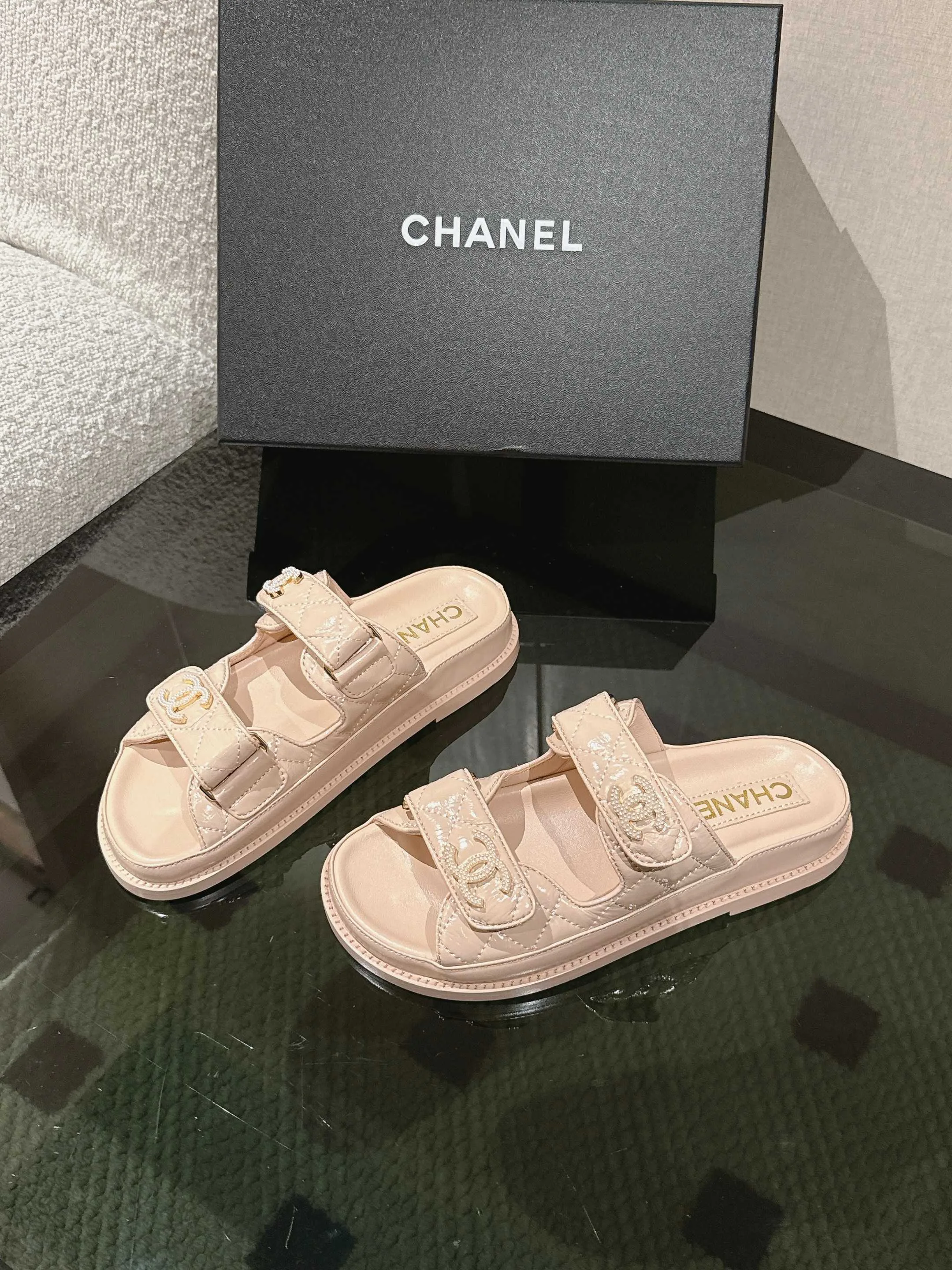 Сандалии Женские Chanel 11353660