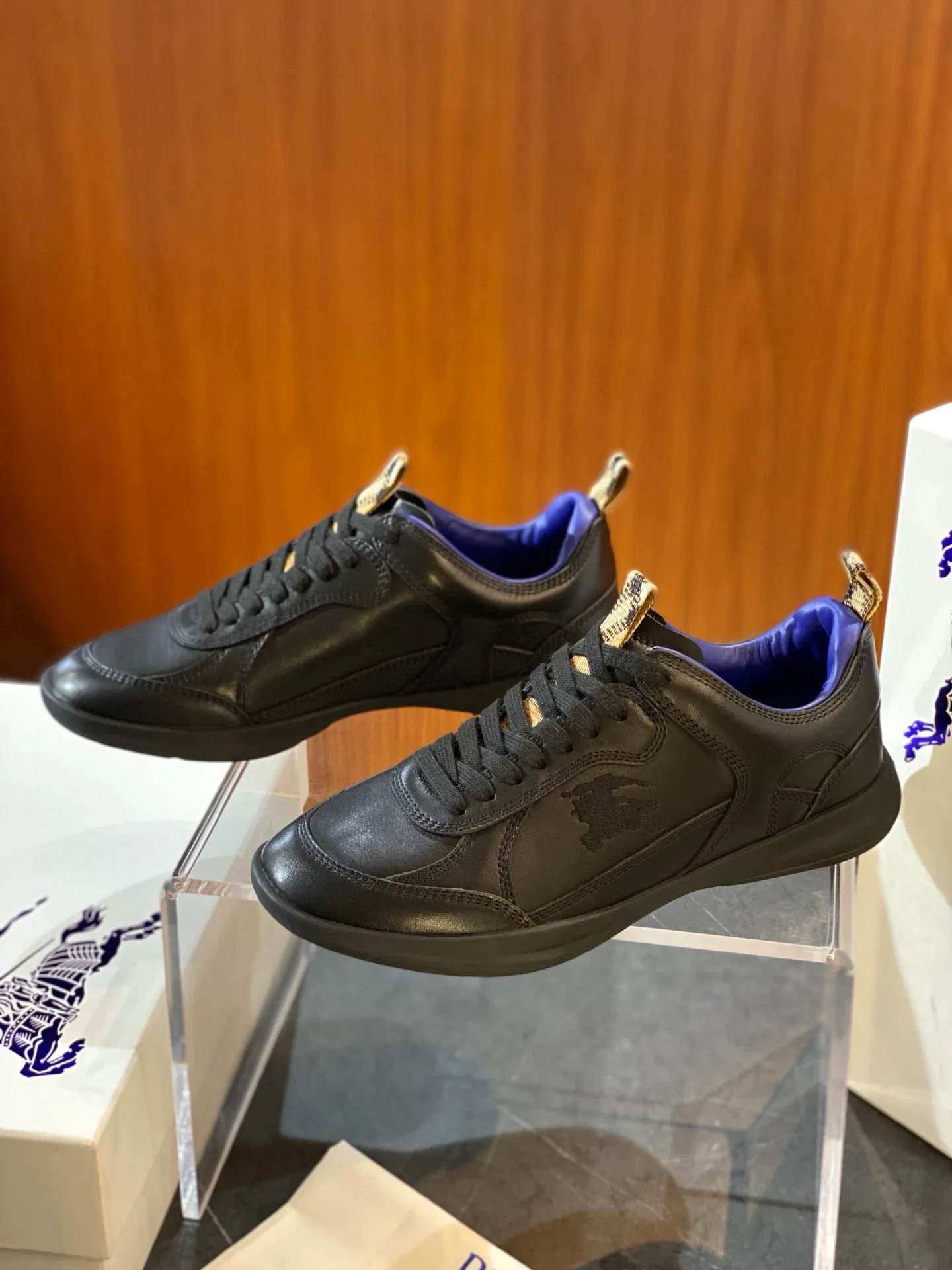 Кроссовки Мужские Burberry 1319086