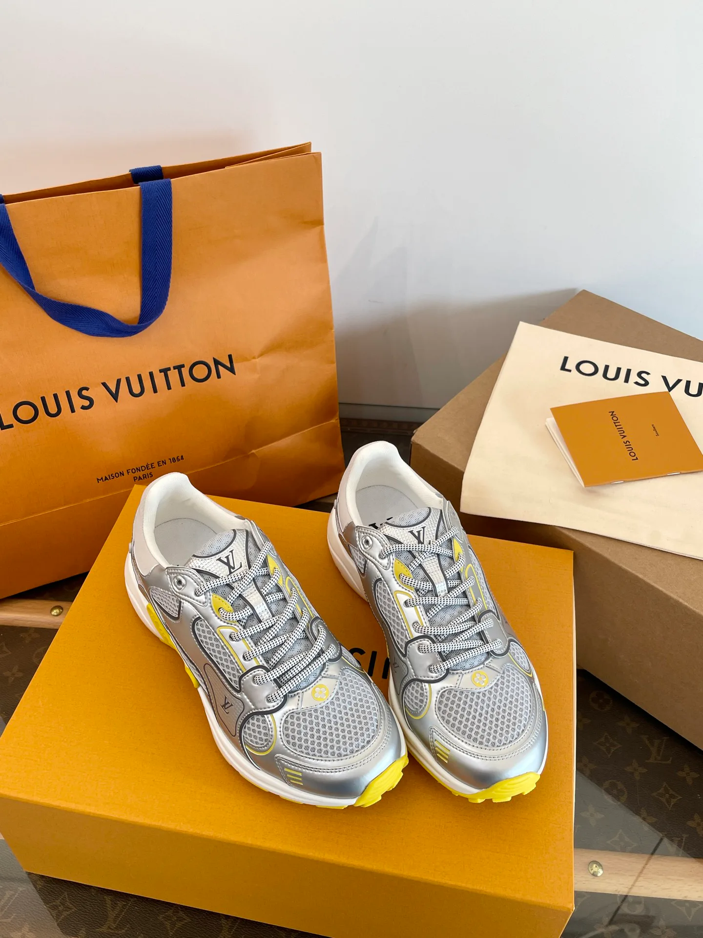 Кроссовки Женские Louis Vuitton 200540