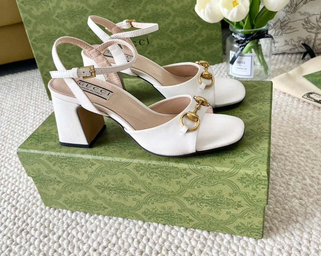 Босоножки Женские Gucci 17614718