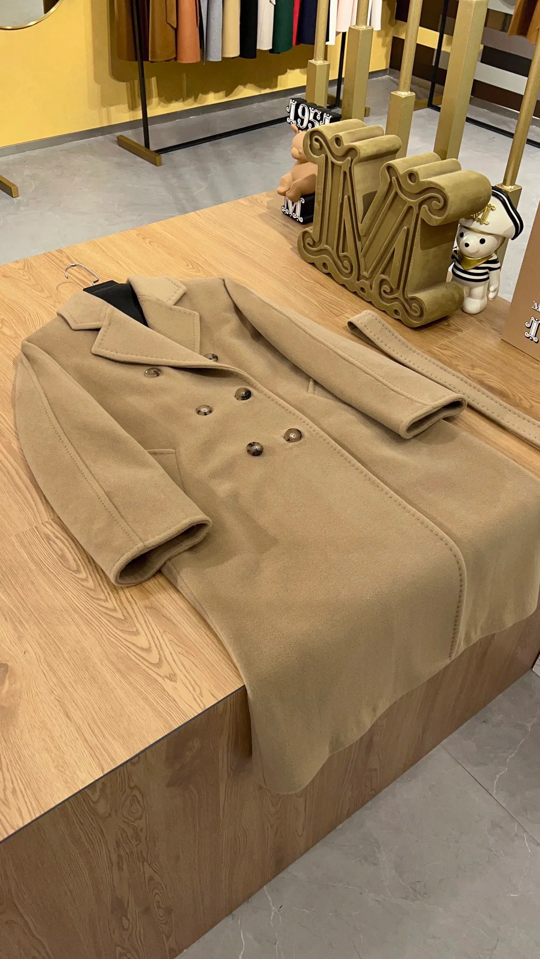 Пальто Женские Louis Vuitton 245550