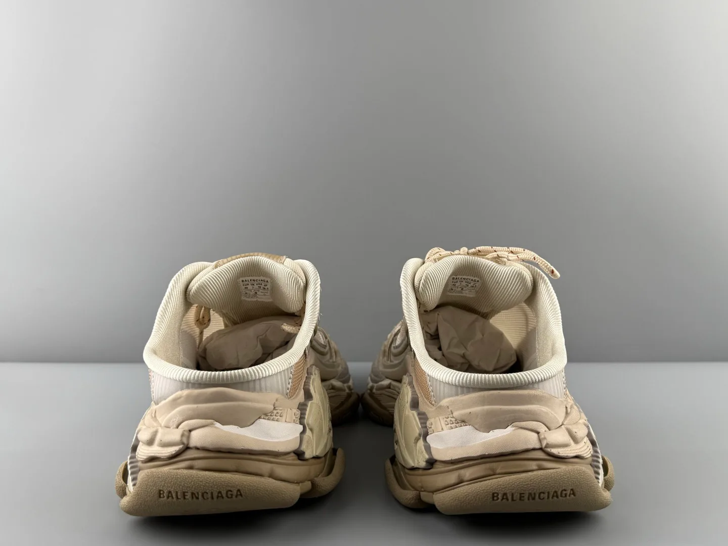 Кроссовки Женские Balenciaga 19700879