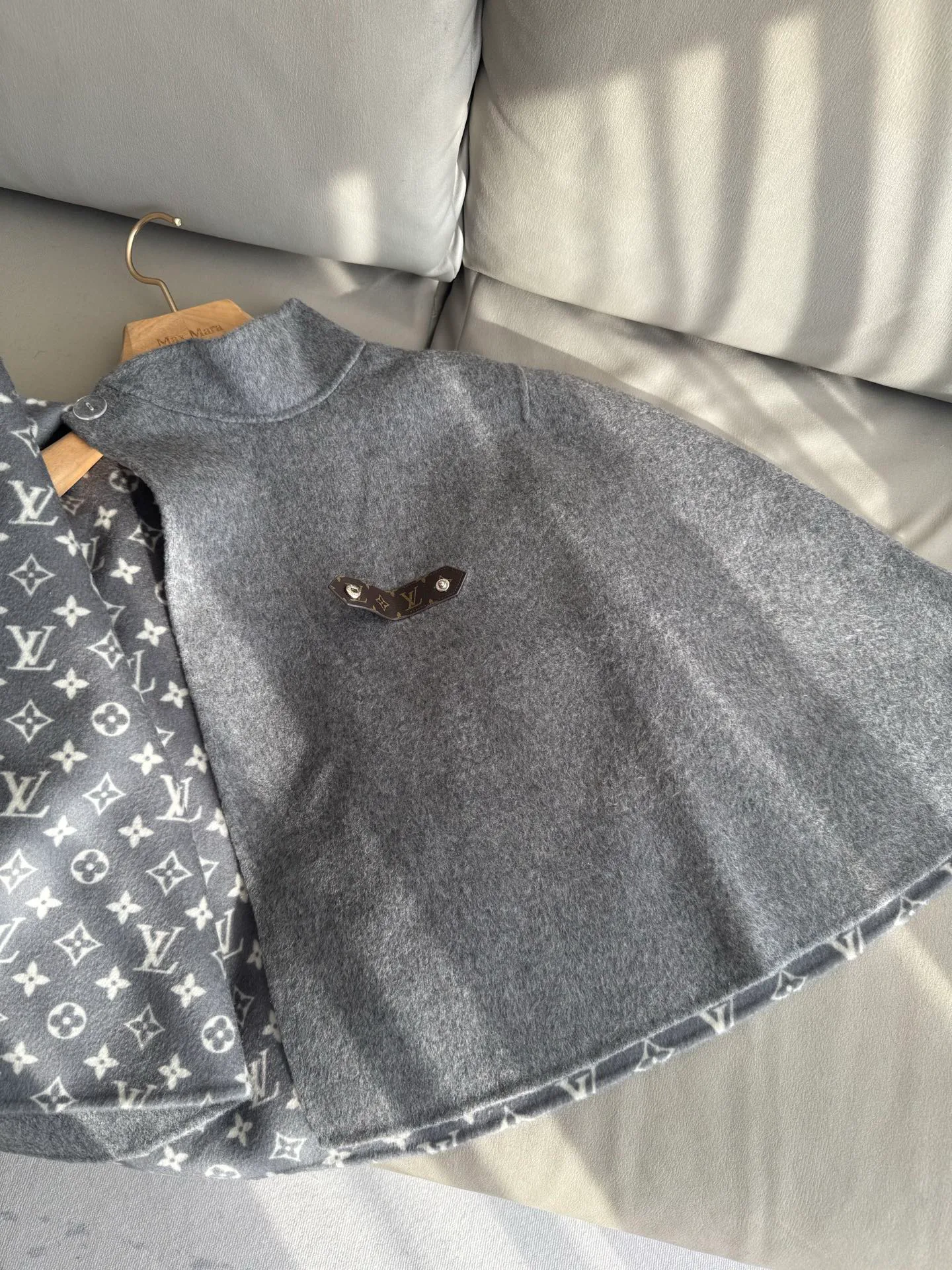 Пальто Женские Louis Vuitton 18361617