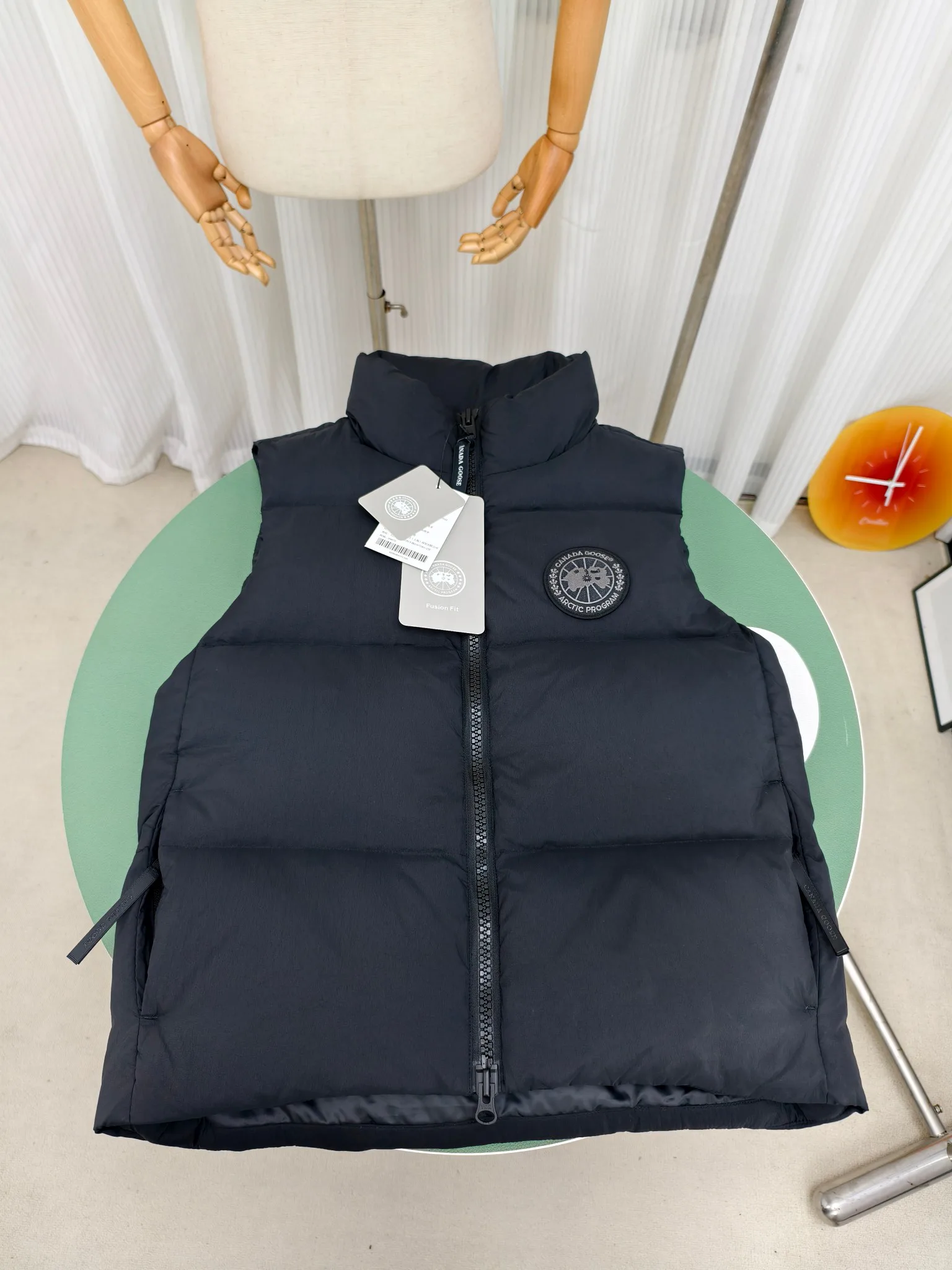 Жилеты Женские Canada Goose 4022681